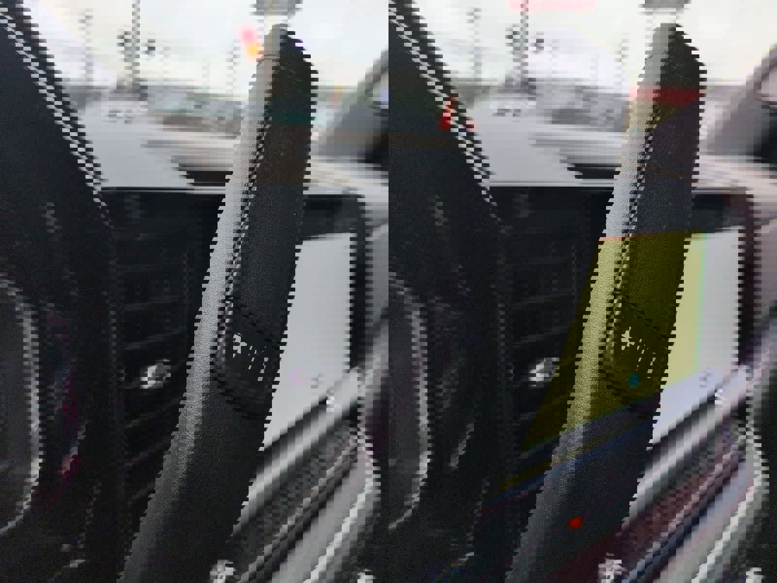 Used 2022 GMC Sierra 1500 SLT image 32