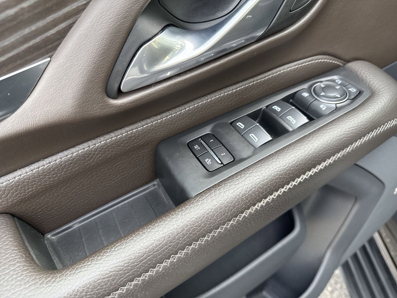 Used 2024 GMC Yukon Denali w/ Max Trailering Package image 15