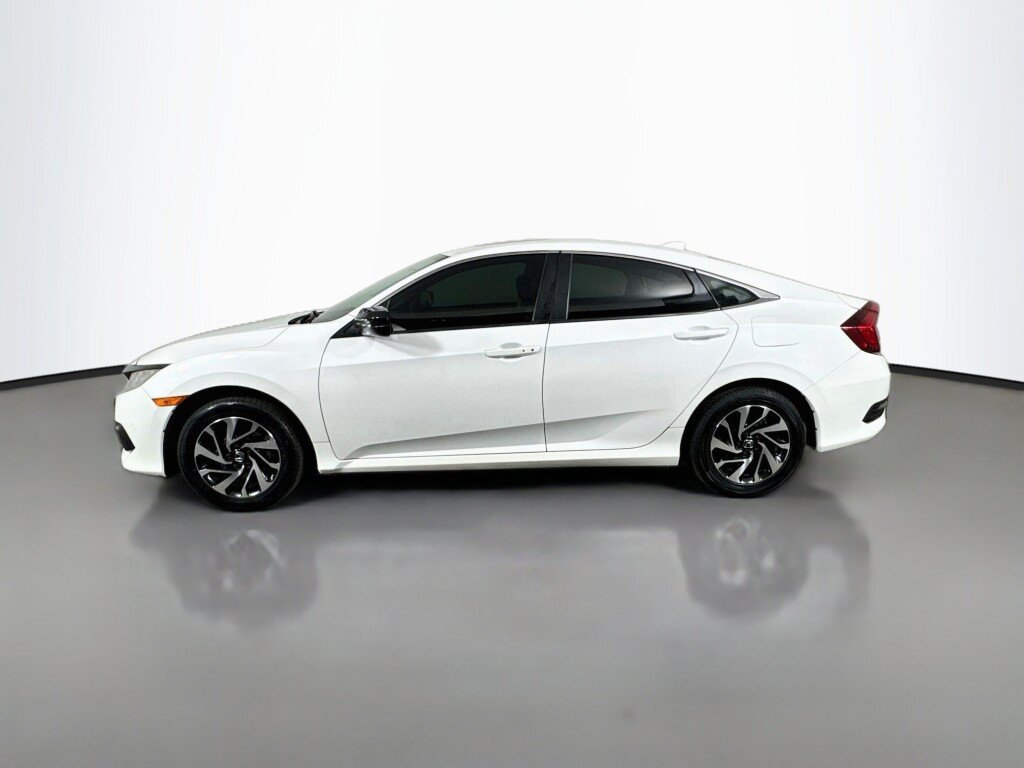 Used 2018 Honda Civic EX image 2
