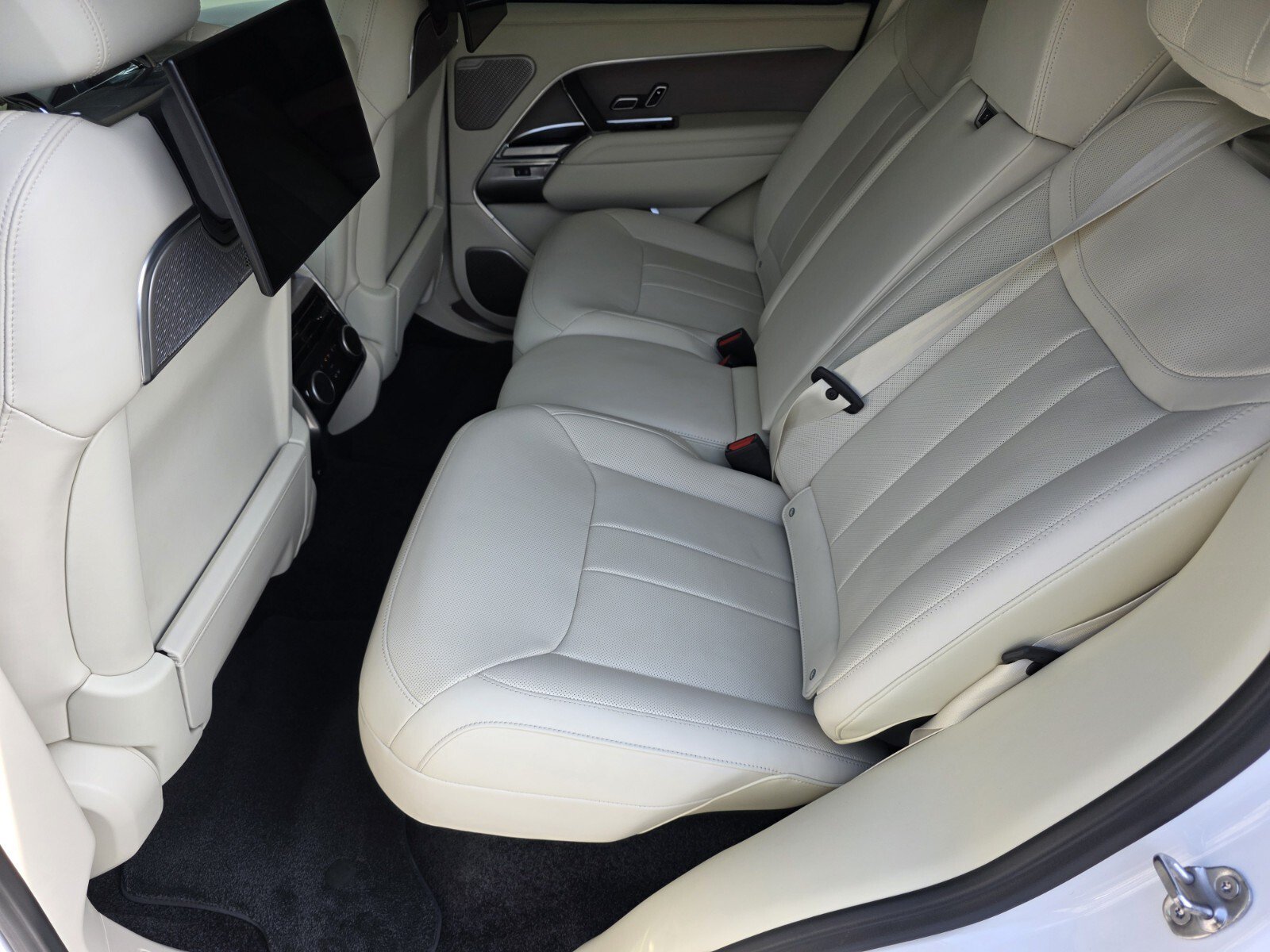 Certified 2025 Land Rover Range Rover Autobiography AWD/4WD image 14