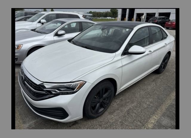 Certified 2023 Volkswagen Jetta SE w/ Panoramic Sunroof Package