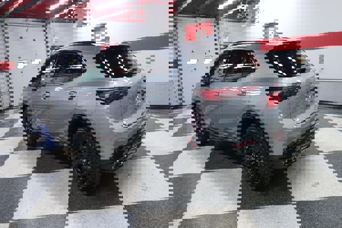 Used 2025 Buick Envision Sport Touring image 36