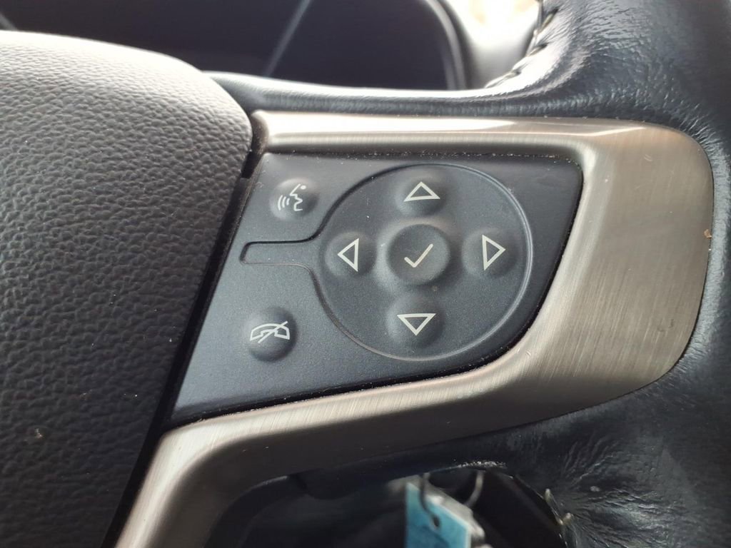 Used 2017 GMC Canyon Denali image 22