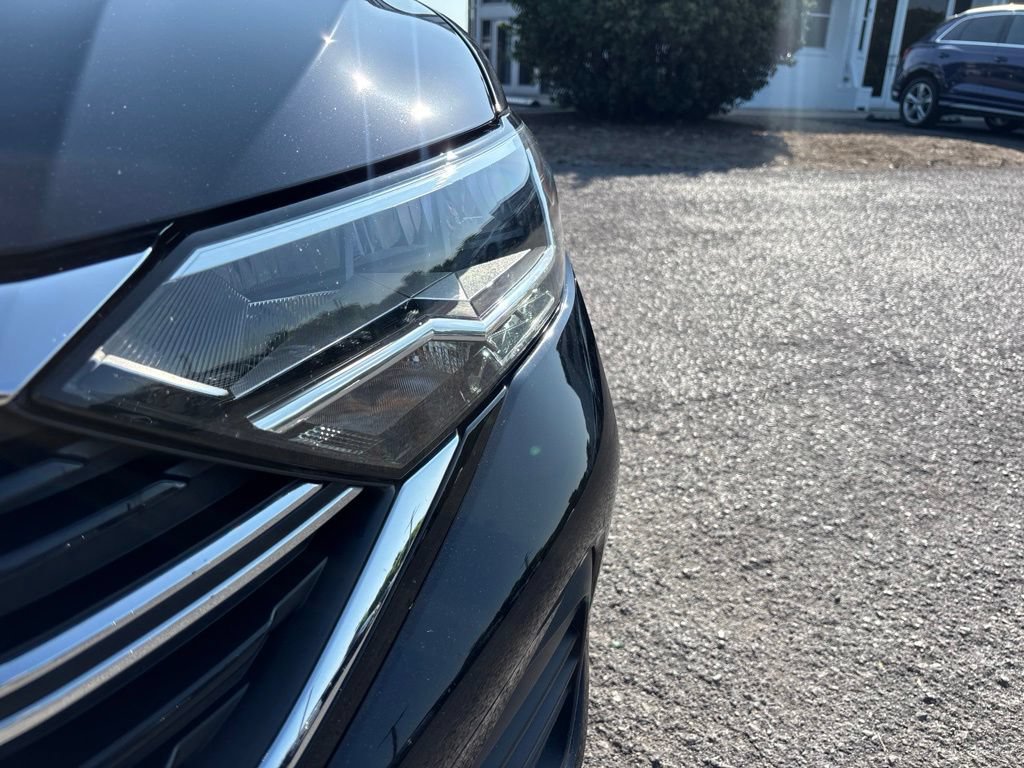 Used 2024 Volkswagen Jetta SE w/ Panoramic Sunroof Package FWD image 9