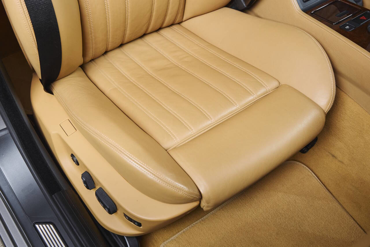 Used 2003 BMW M5 image 48