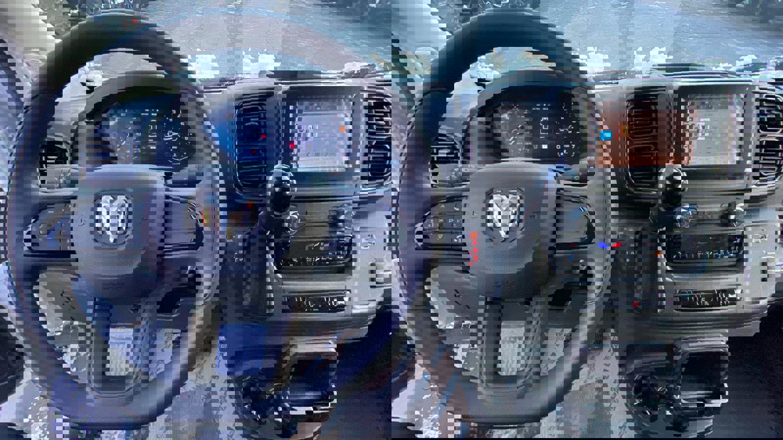 Used 2025 RAM ProMaster 2500 w/ Storage Group image 5