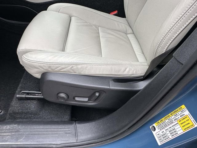 Used 2023 Volvo XC40 B5 Plus w/ Driver Assist Package image 26