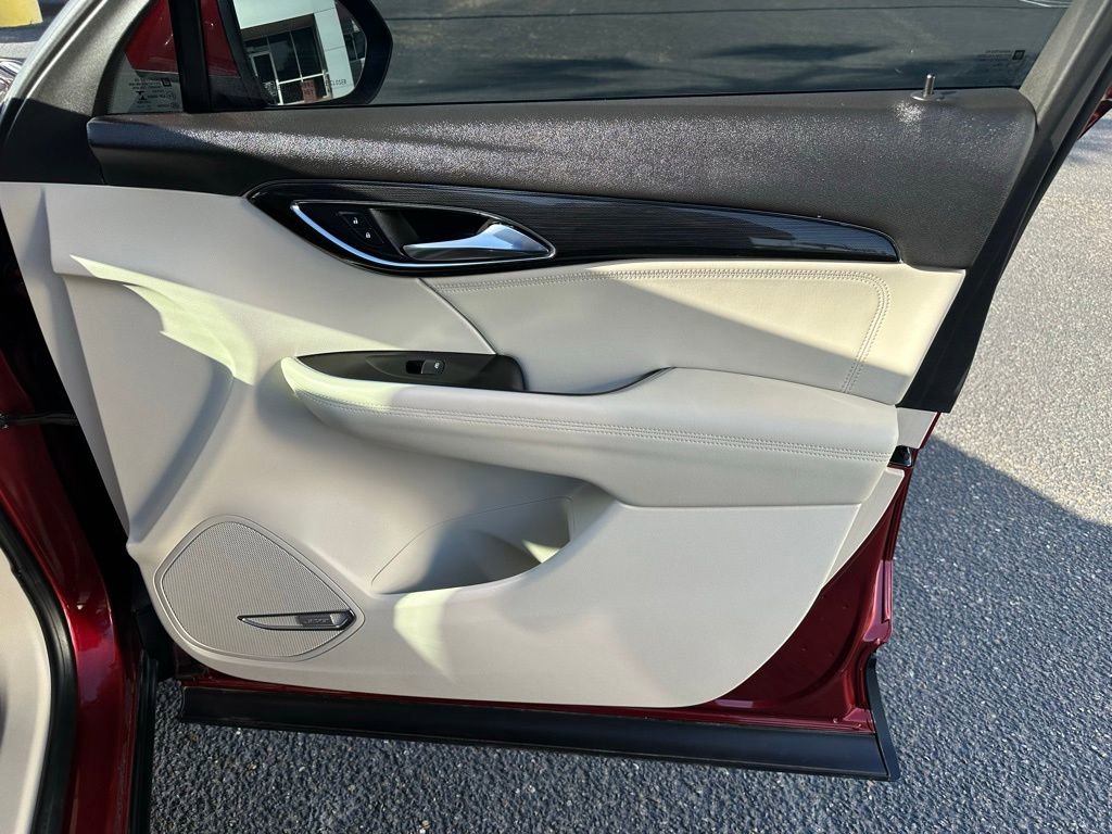 Used 2022 Buick Envision Essence w/ Technology Package I FWD image 21