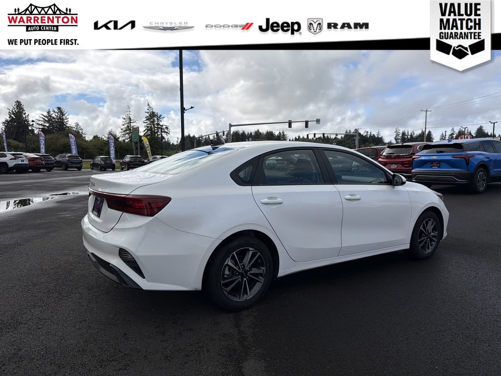 Used 2024 Kia Forte LXS FWD image 7