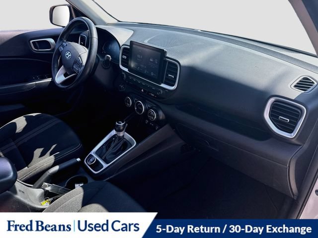 Used 2024 Hyundai Venue SEL FWD image 33