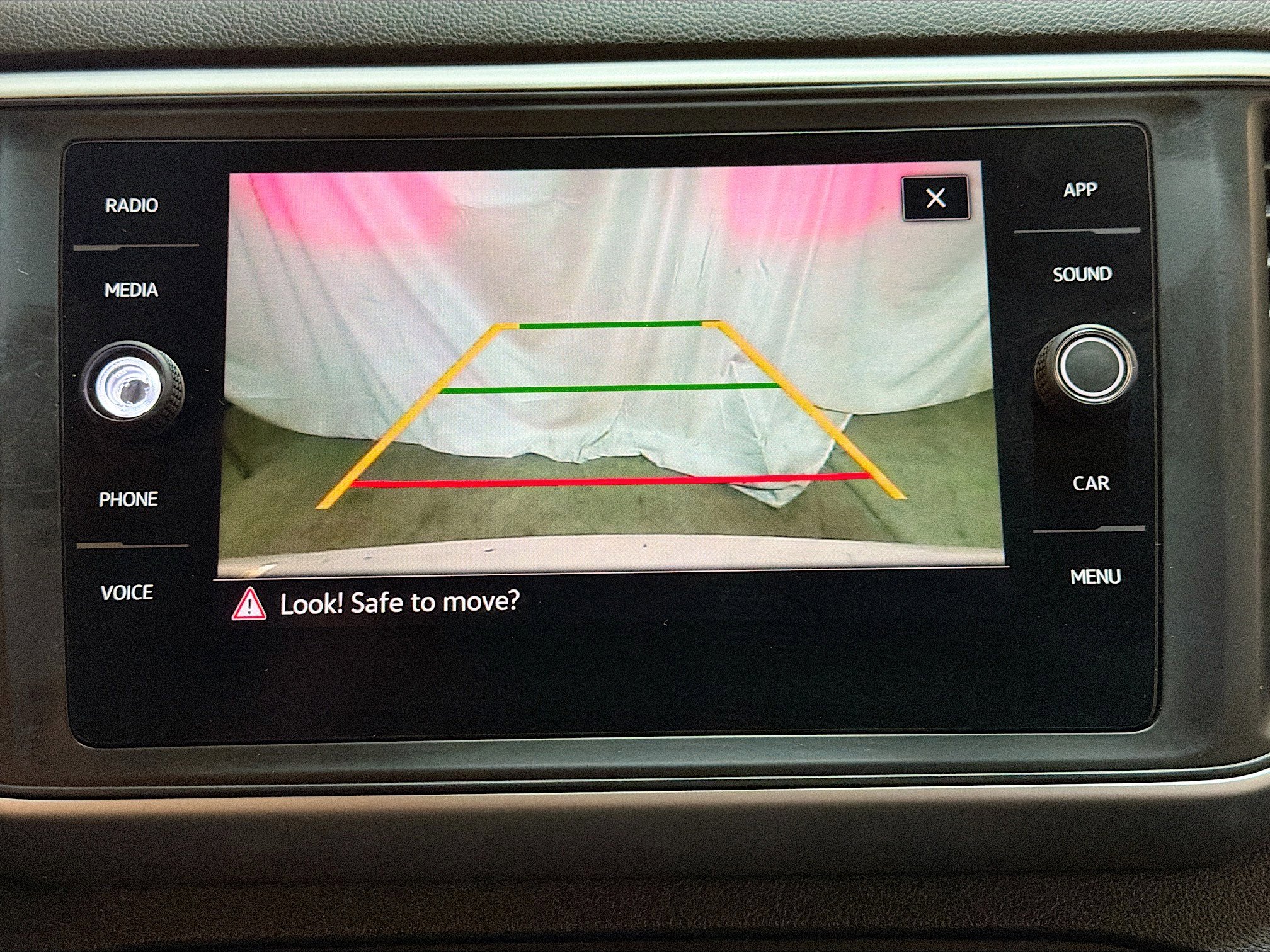 Used 2021 Volkswagen Atlas SE image 22