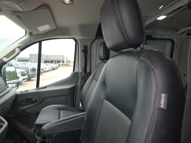 Used 2020 Ford Transit 250 Low Roof RWD image 10