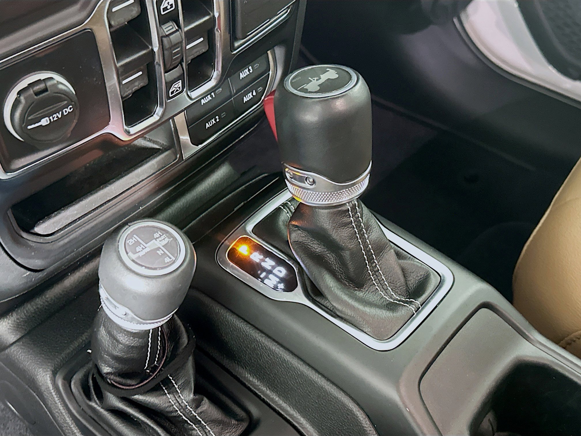 Used 2023 Jeep Wrangler Sahara w/ Cold Weather Group image 24