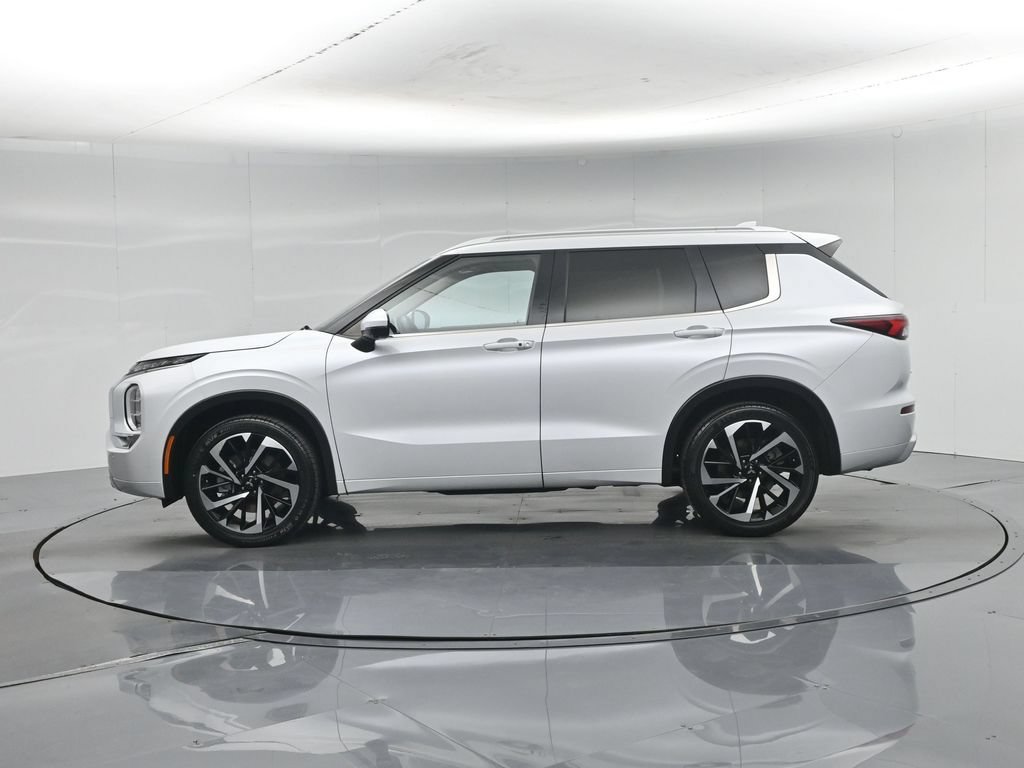Used 2024 Mitsubishi Outlander SEL FWD image 26