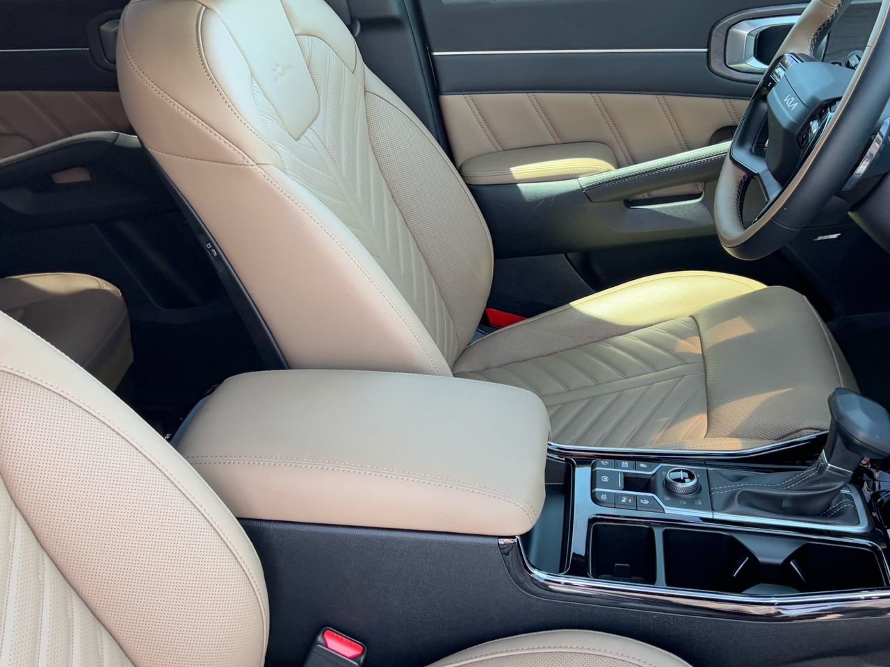 Used 2026 Kia Sorento SX Prestige w/ Olive Brown Leather Package AWD/4WD image 10