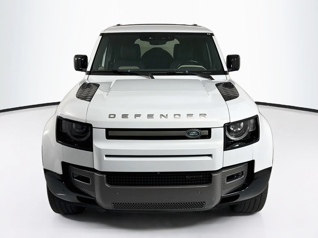 Used 2022 Land Rover Defender 110 X-Dynamic SE AWD/4WD image 2