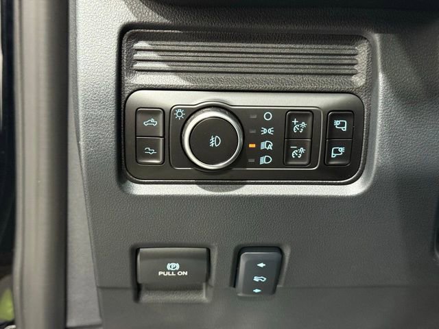 Used 2026 Ford F450 Platinum w/ FX4 Off-Road Package image 33