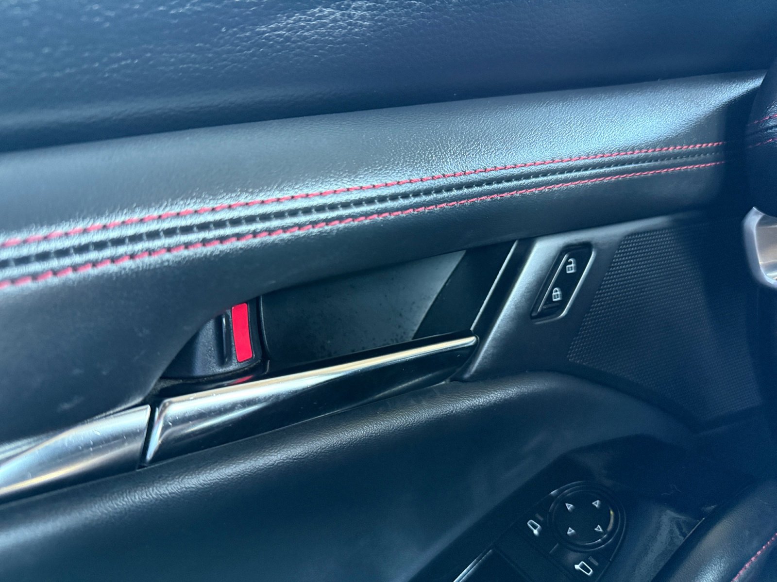 Used 2024 MAZDA MAZDA3 s image 22