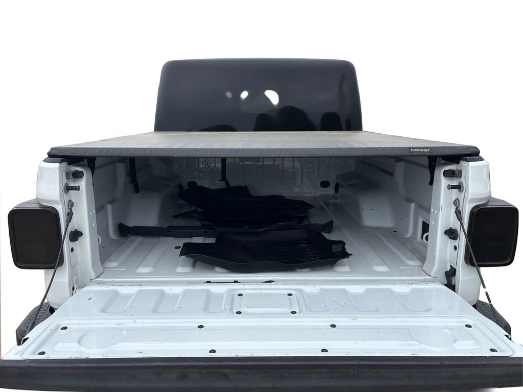 Used 2022 Jeep Gladiator Mojave w/ Cold Weather Group image 11