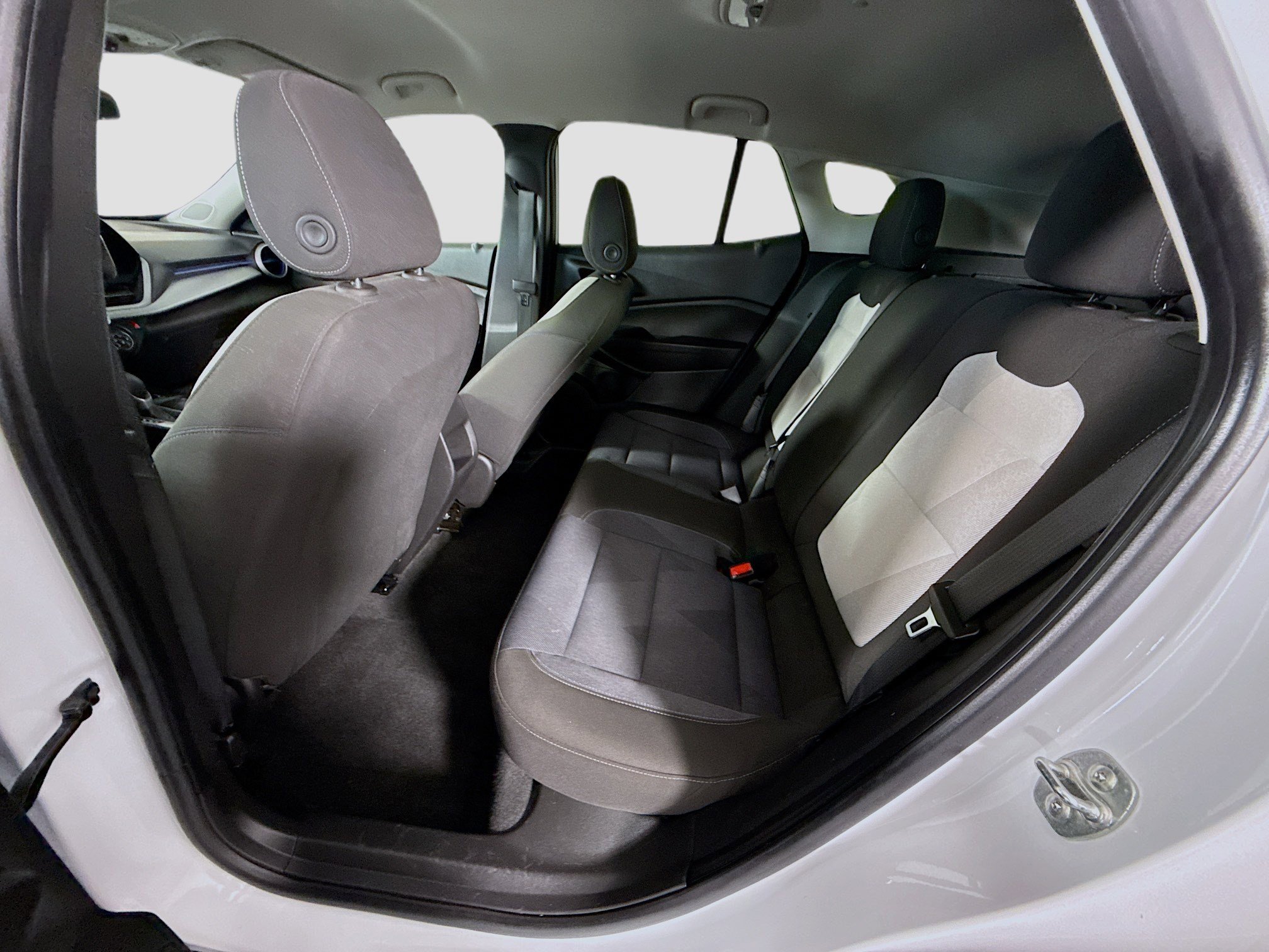 Used 2024 Chevrolet Trax LS image 24