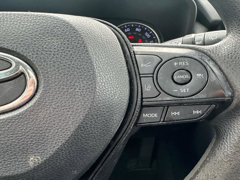 Used 2020 Toyota RAV4 XLE w/ Convenience Package image 17
