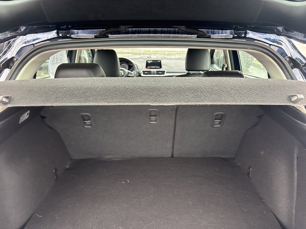 Used 2018 MAZDA MAZDA3 Touring image 10