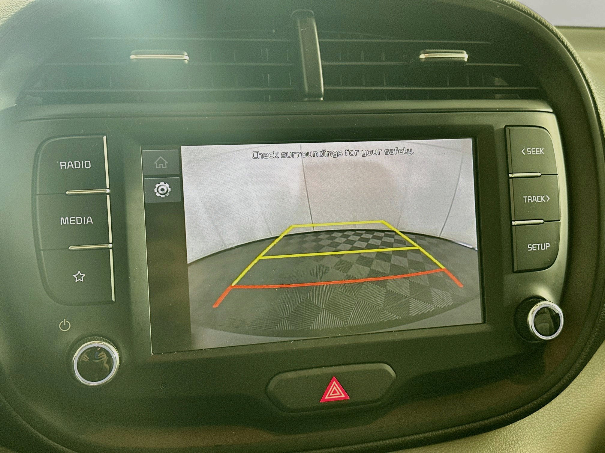 Used 2025 Kia Soul LX w/ LX Technology Package FWD image 22