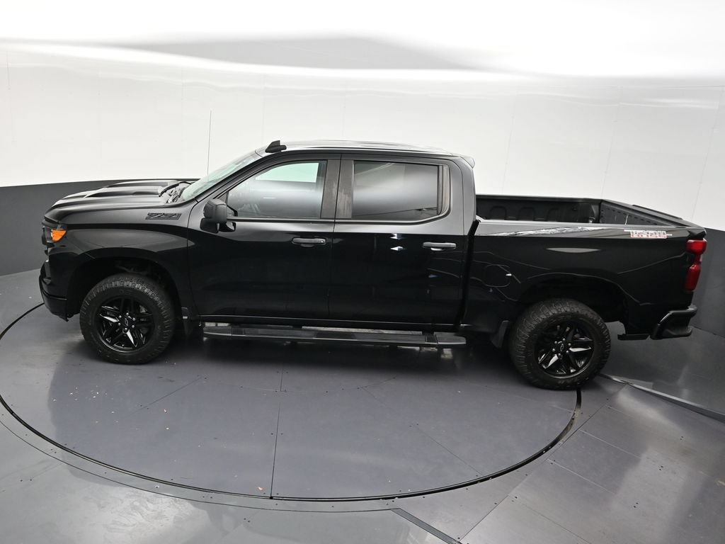 Used 2023 Chevrolet Silverado 1500 Custom Trail Boss w/ LPO, Dark Essentials Package AWD/4WD image 16