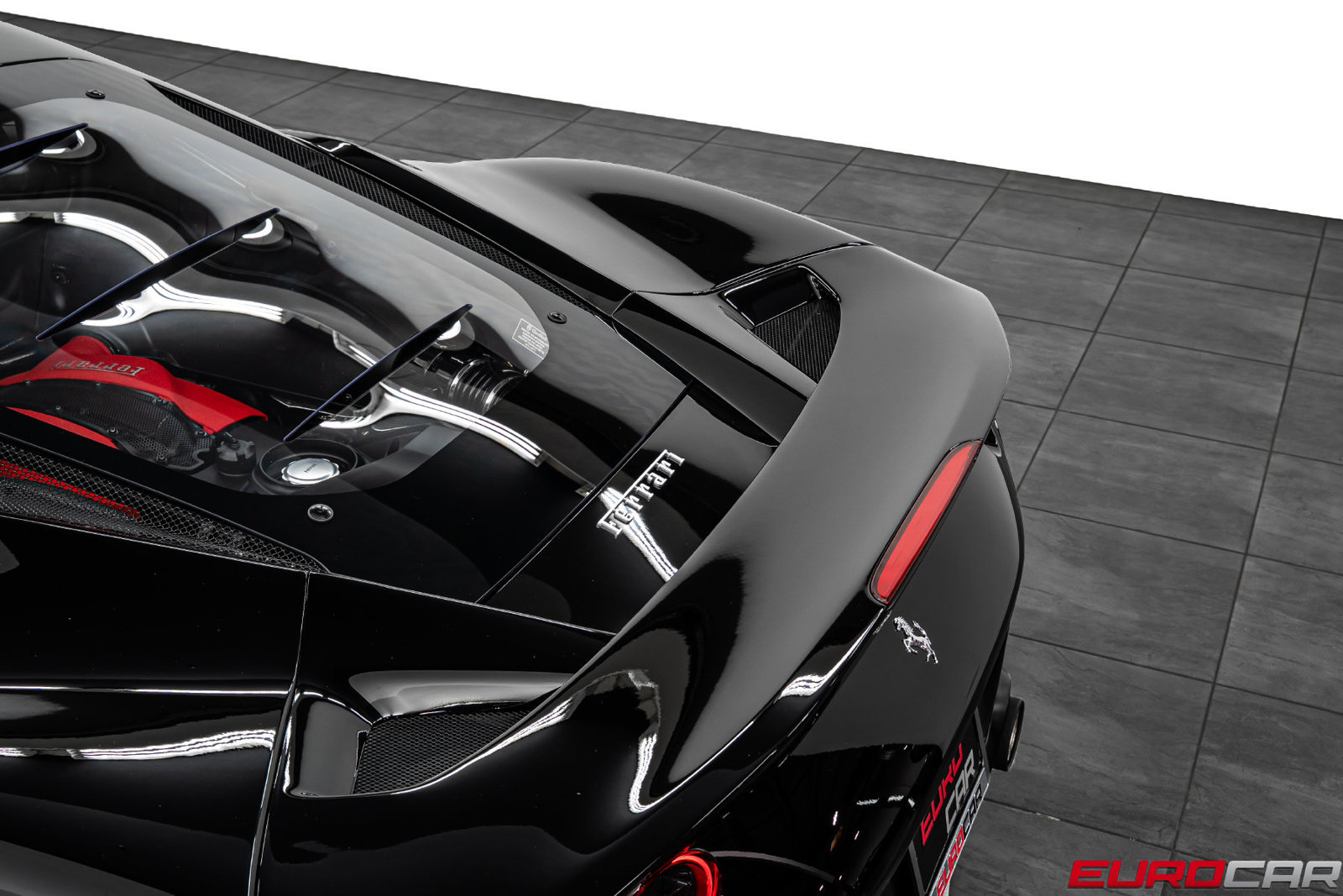 Used 2022 Ferrari F8 Tributo RWD image 19