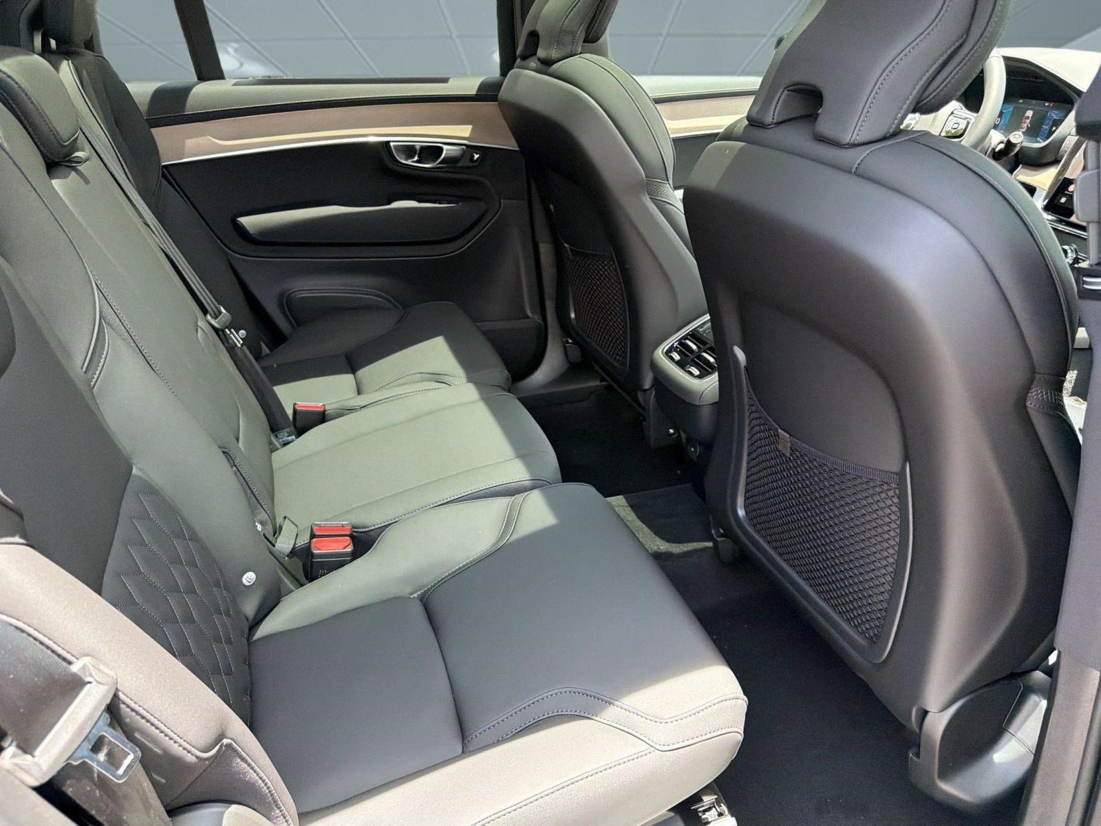 New 2026 Volvo XC90 B5 Core w/ Protection Package AWD/4WD image 30