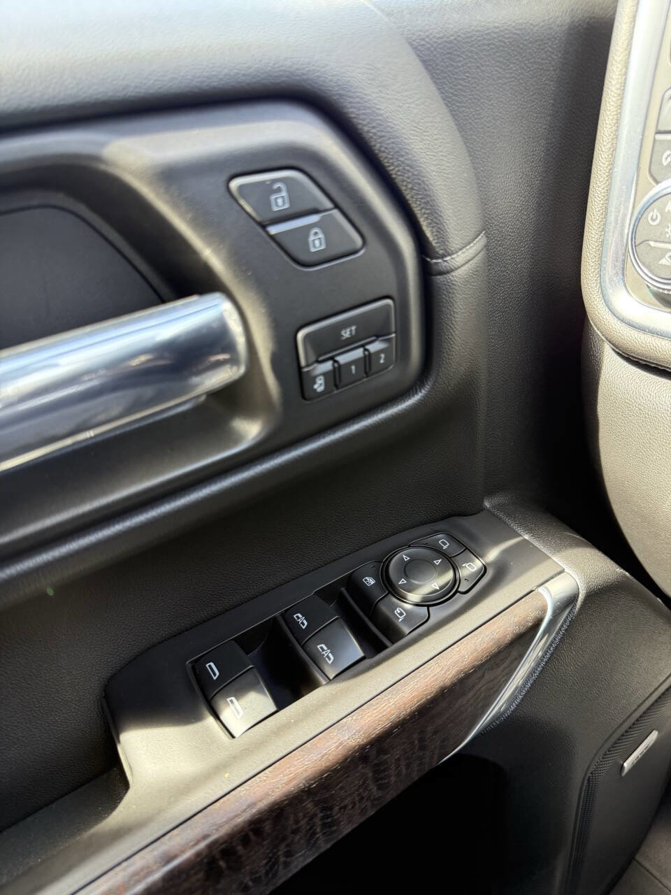 Used 2020 GMC Sierra 1500 Denali w/ Denali Ultimate Package image 25