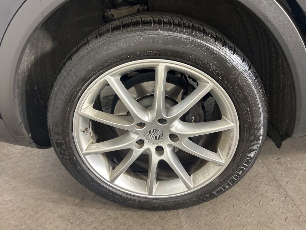Certified 2022 Porsche Cayenne image 16