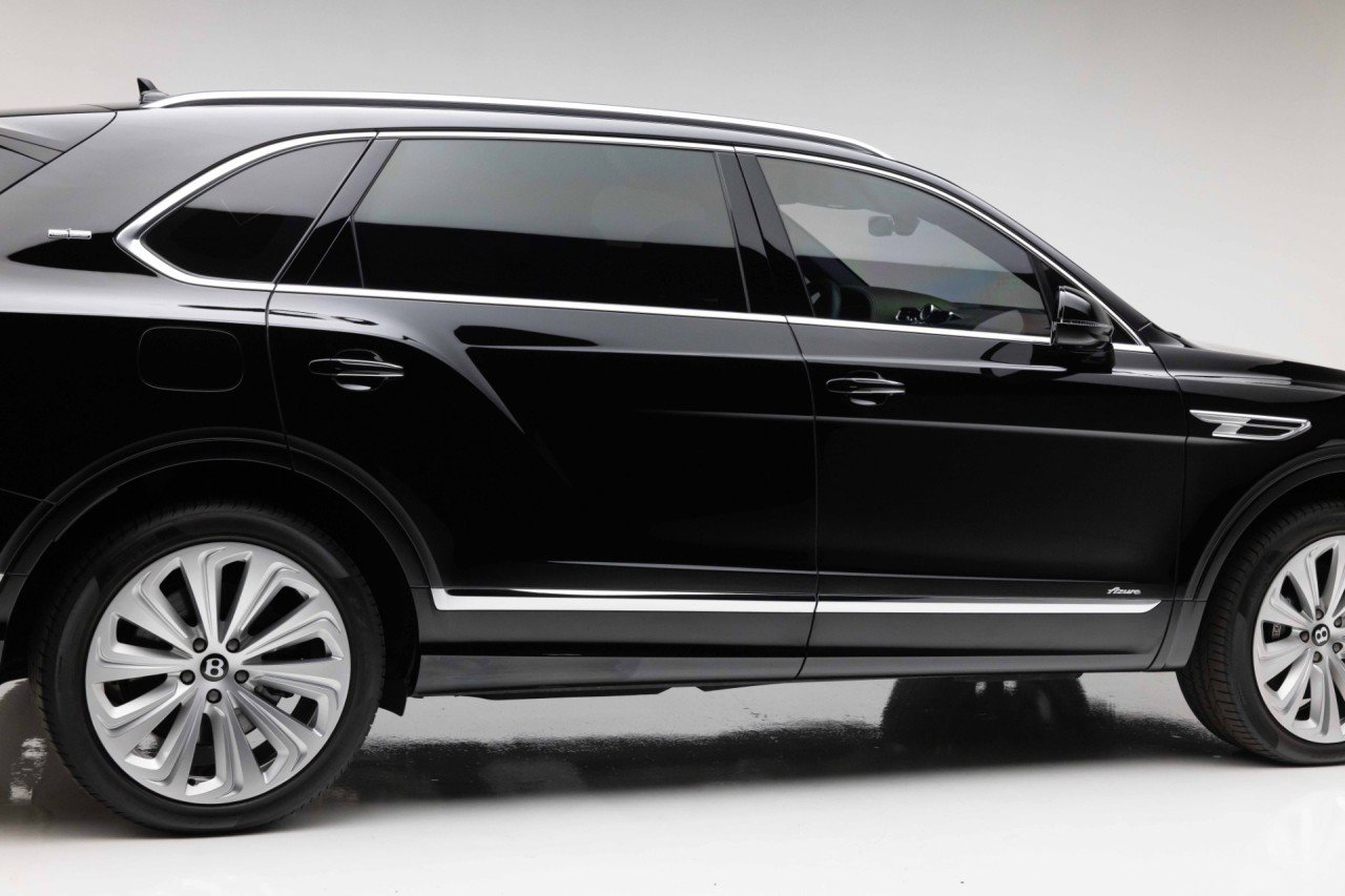 Used 2023 Bentley Bentayga Extended Wheelbase AWD/4WD image 35