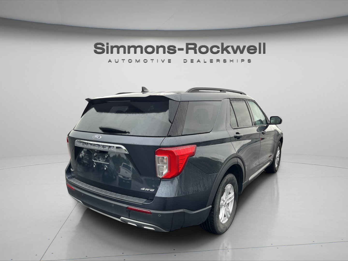 Used 2023 Ford Explorer XLT w/ Equipment Group 202A AWD/4WD image 5