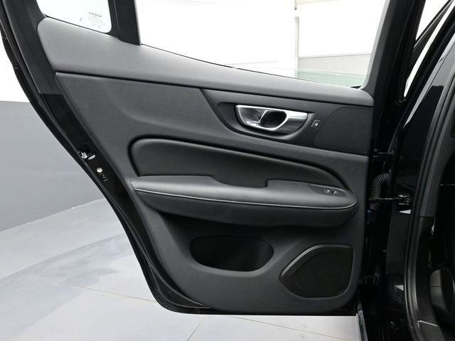 Used 2024 Volvo S60 B5 Core image 11