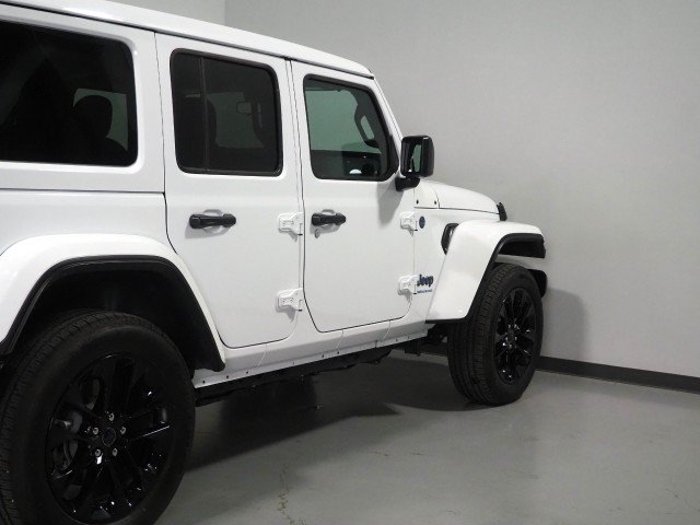 Used 2025 Jeep Wrangler Sahara 4xe w/ Safety Group AWD/4WD image 52