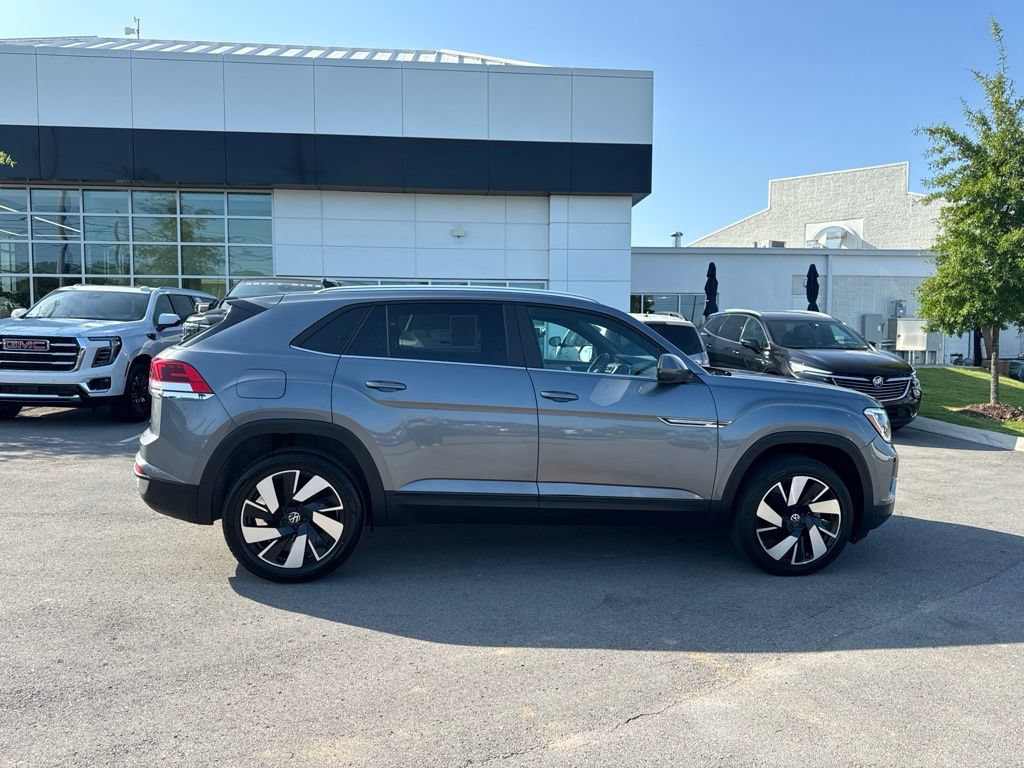 Used 2024 Volkswagen Atlas Cross Sport SE AWD/4WD image 8