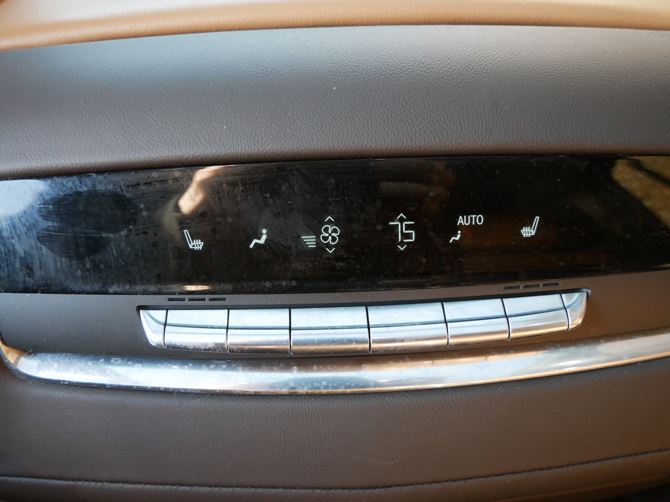 Used 2023 Cadillac Escalade ESV Premium Luxury image 13