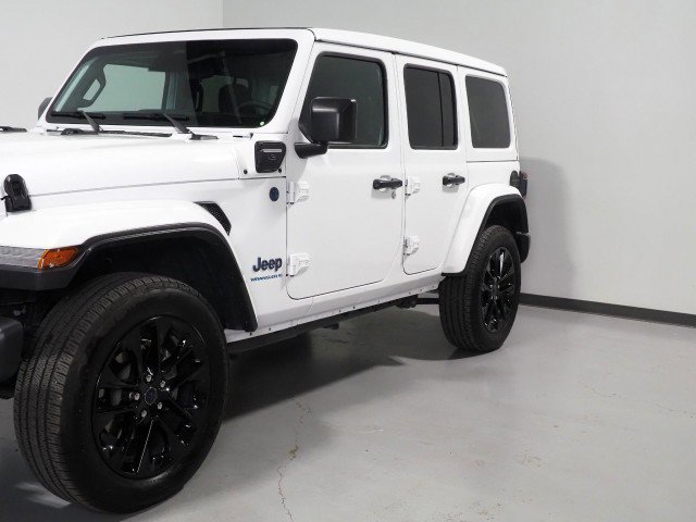 Used 2025 Jeep Wrangler 4xe Sahara w/ Safety Group AWD/4WD image 50