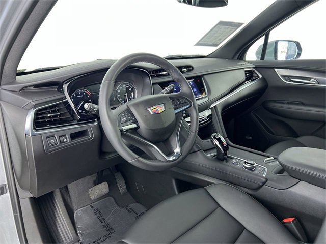Used 2025 Cadillac XT6 Luxury image 10