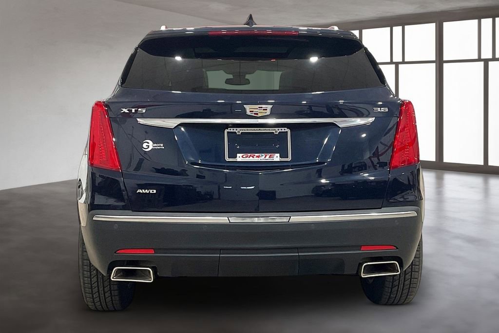 Used 2017 Cadillac XT5 Luxury w/ Driver Awareness Package image 4