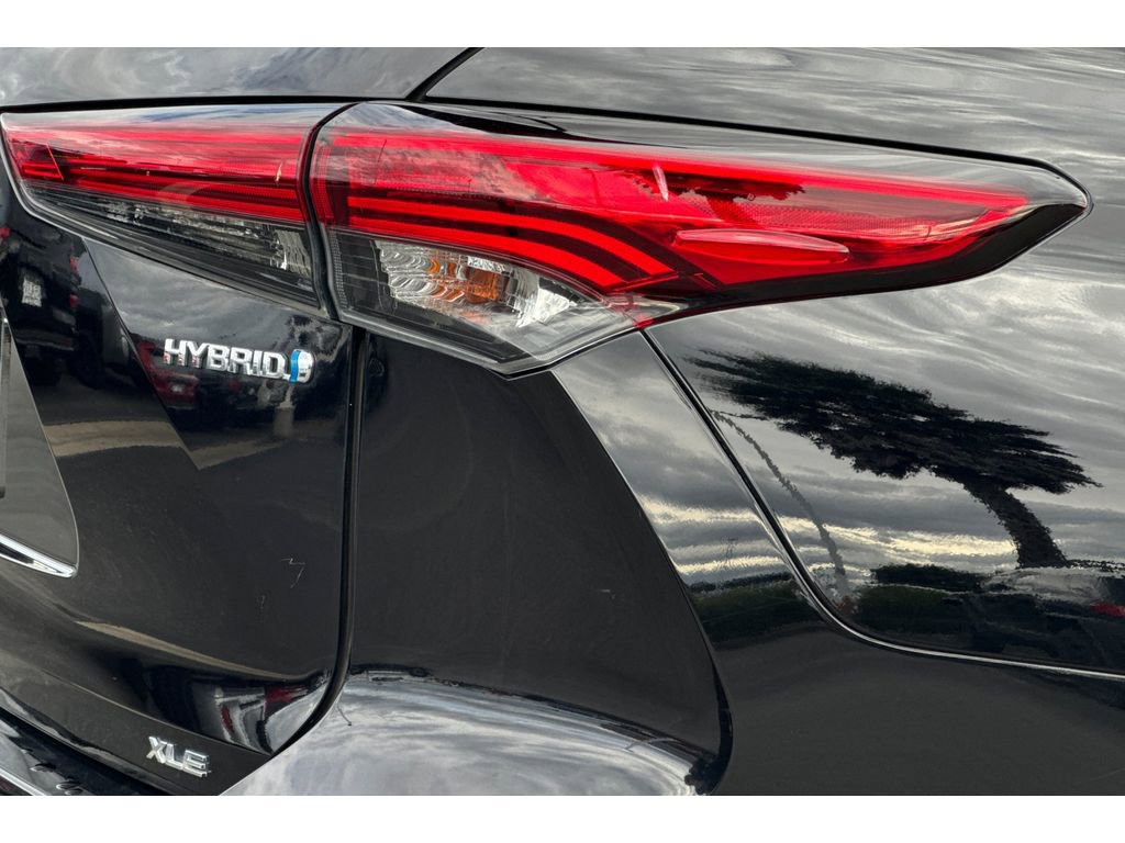 Certified 2022 Toyota Highlander XLE image 34