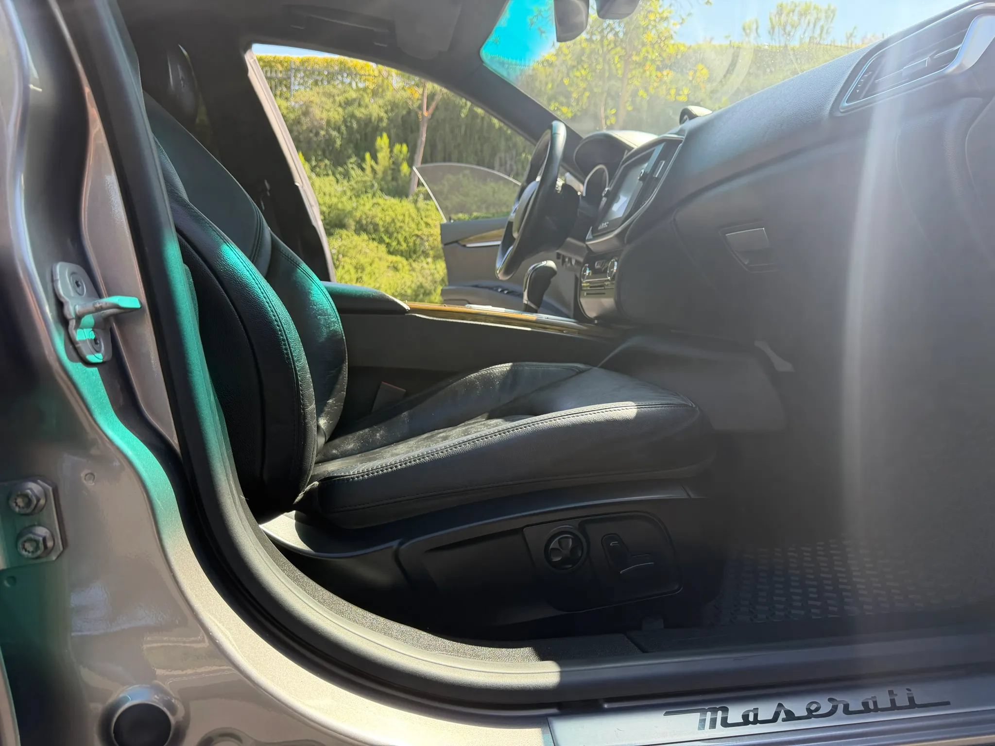 Used 2014 Maserati Ghibli RWD image 19