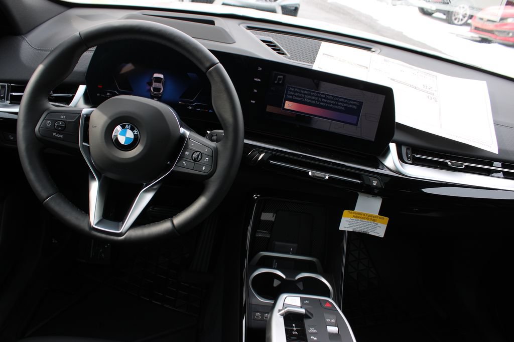 New 2026 BMW X2 xDrive28i AWD/4WD image 10