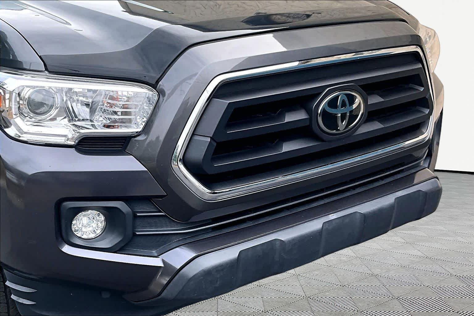 Certified 2022 Toyota Tacoma SR5 w/ Technology Package RWD image 30