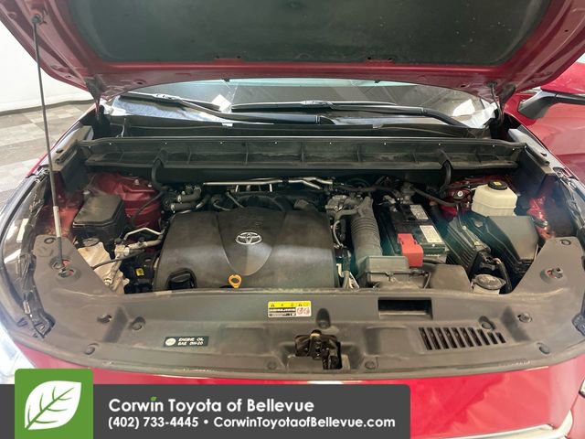 Used 2020 Toyota Highlander XLE image 14
