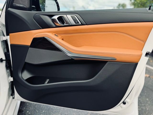 New 2026 BMW X5 xDrive50e w/ M Sport Package image 17