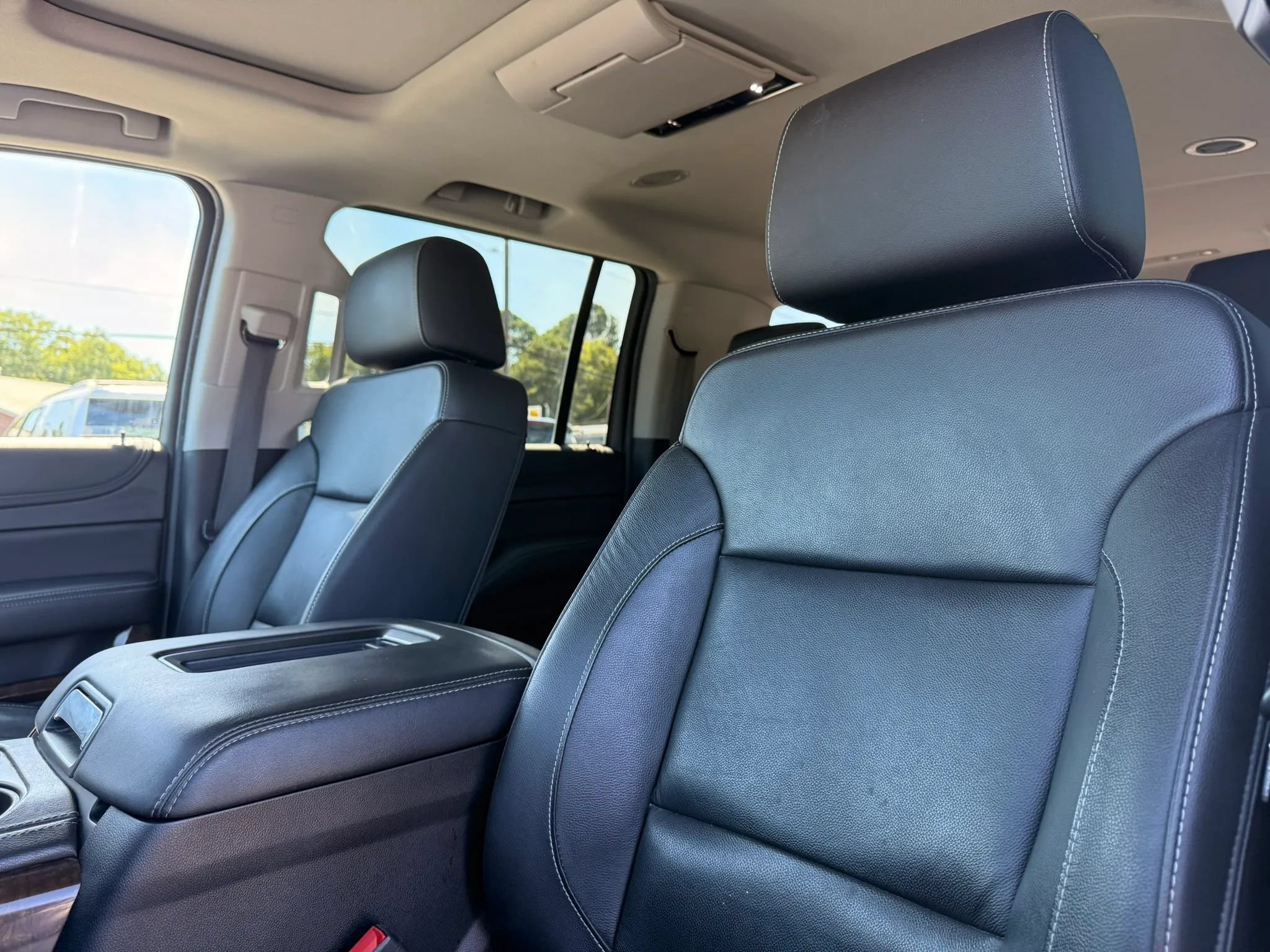 Used 2020 Chevrolet Suburban LT AWD/4WD image 22