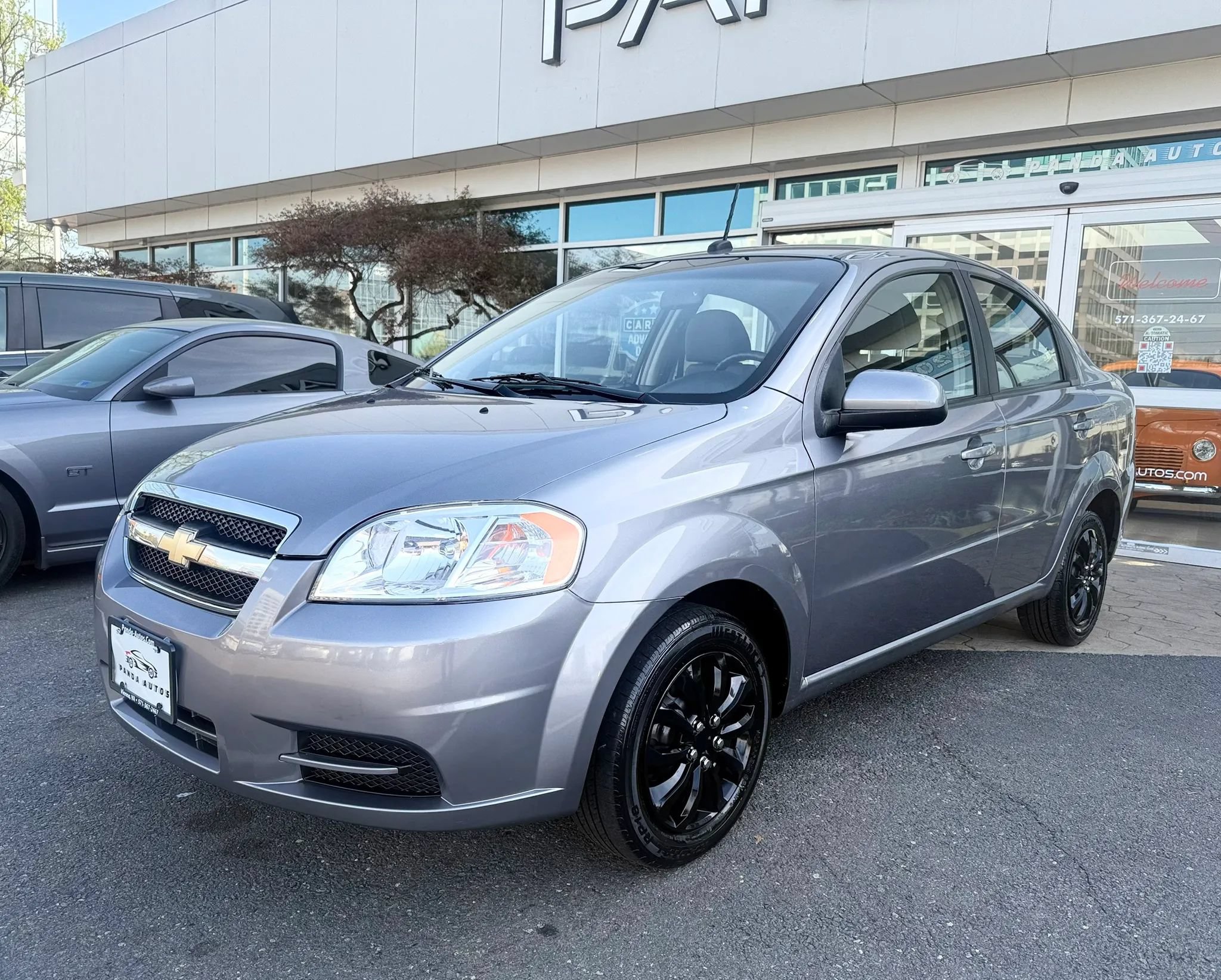 Used 2011 Chevrolet Aveo LT w/ Power and Convenience Package FWD image 3