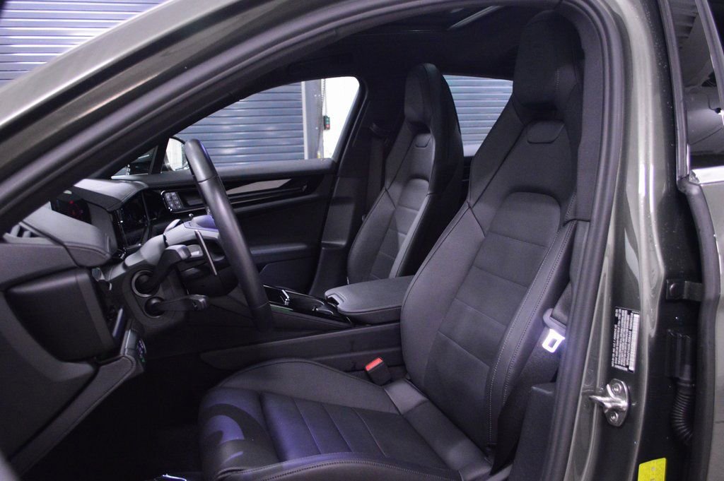Certified 2025 Porsche Panamera 4 AWD/4WD image 5